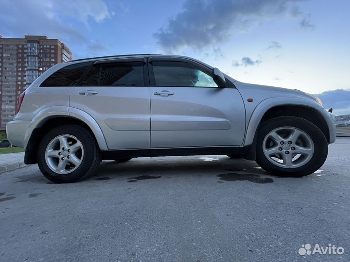 Toyota RAV4 2.0 AT, 2003, 201 000 км