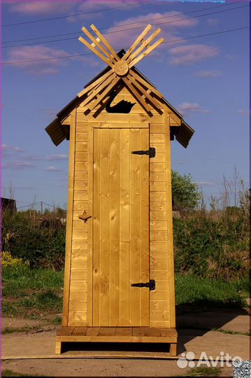 Уличный туалет деревянный