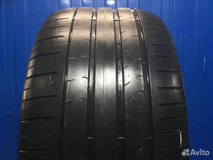 Pirelli P Zero PZ4 285/40 R19