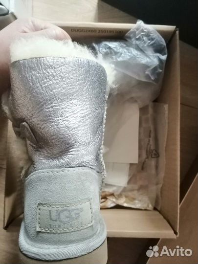 Зимнии дутики UGG