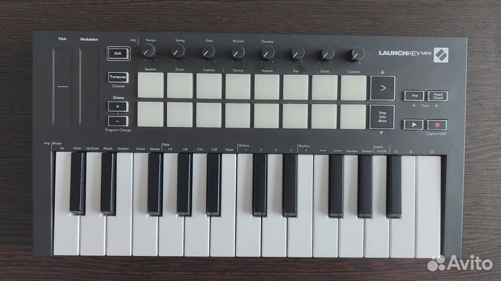 Midi-клавиатура Novation Launchkey Mini Mk3