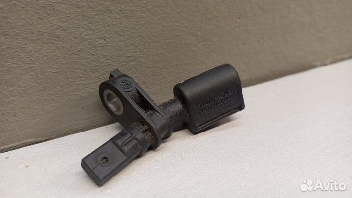 Датчик abs передний правый Volkswagen Polo 2013