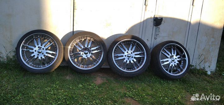 Продам колёса на 22 дюйма 5/130