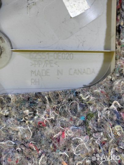 Обшивка багажника правая Lexus Rx 330 (U3) Ii