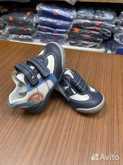 Кроссовки для мальчика новые 19-23