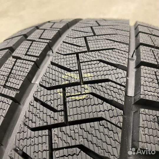 Formula Ice FR 205/60 R16 96T