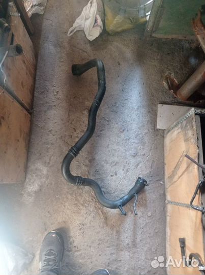 Патрубок интеркулер 8200598006 рено логан 1.5 TDI