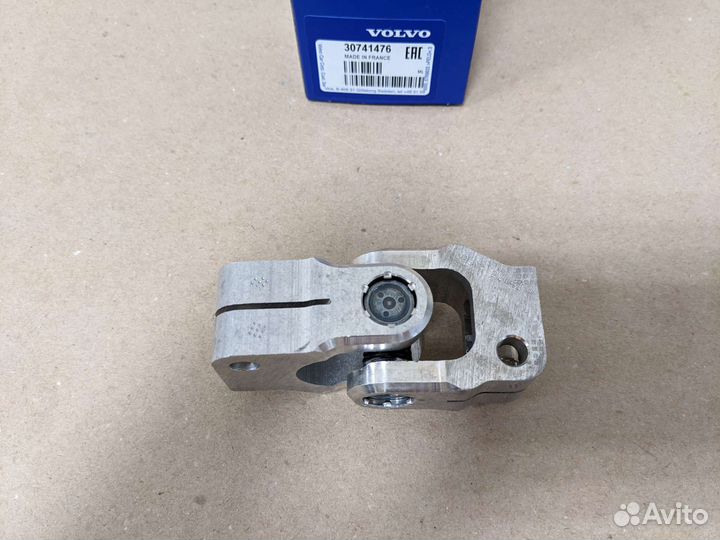 Кардан рулевого механизма нижний Volvo XC90