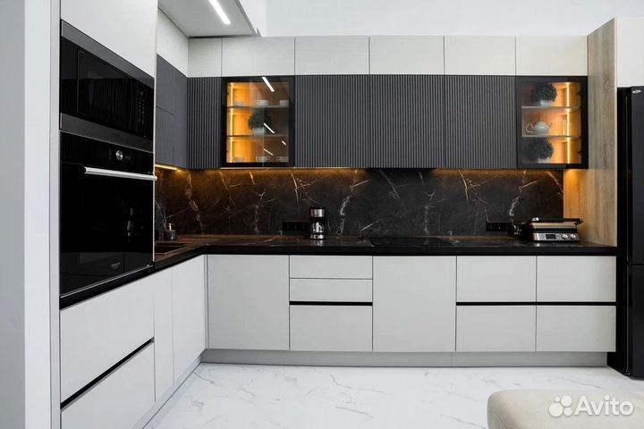 Кухонный гарнитур (любые размеры)