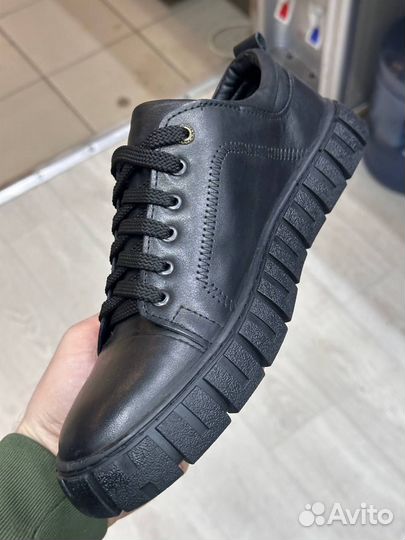 Кроссовки мужские из натуральной кожи