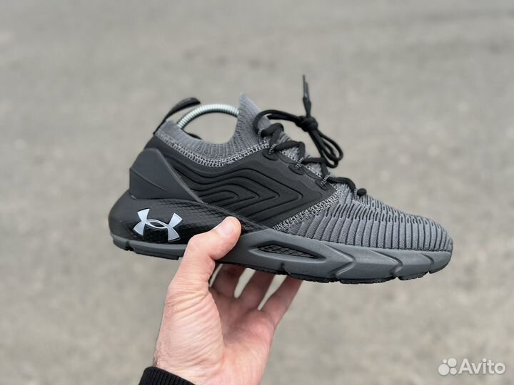 Кроссовки мужские under armour hovr