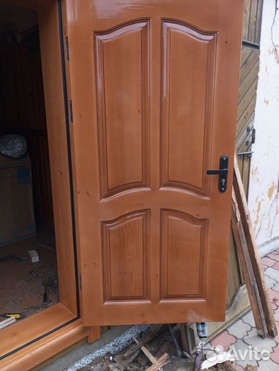 Изготовление деревянных дверей под заказ