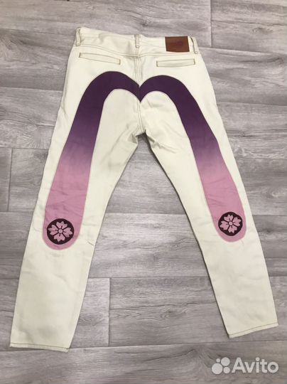 Джинсы Evisu