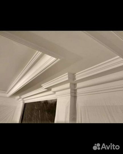 Мастер по установке гипсовой лепнины и карнизов