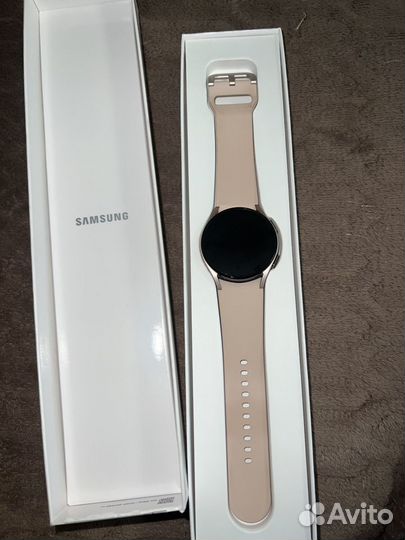 Часы samsung galaxy watch 4