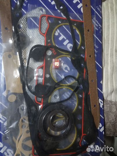 Ремкомплект прокладок двигателя F8A