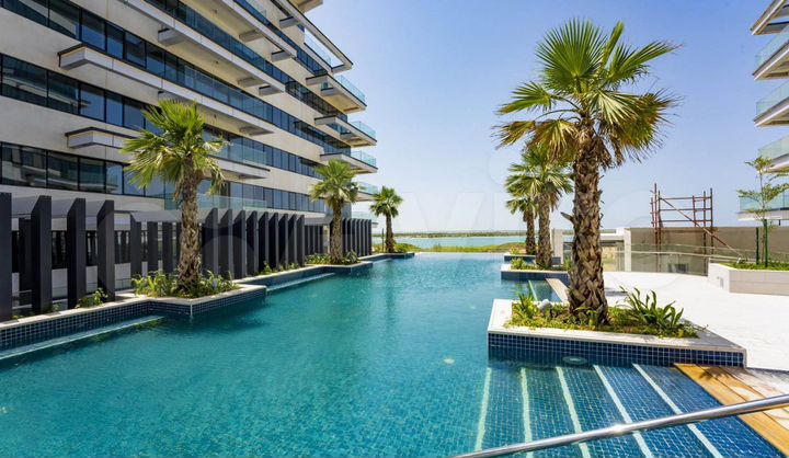 Квартира-студия, 64 м² (ОАЭ)