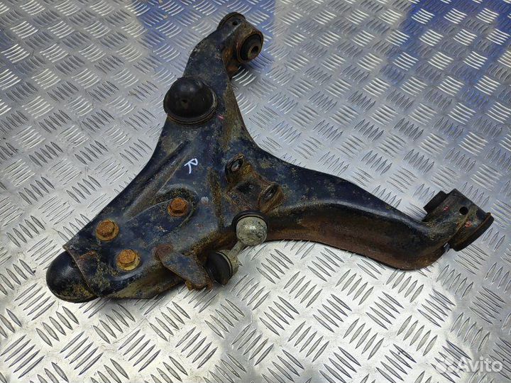 Рычаг передний нижний правый Mitsubishi Pajero