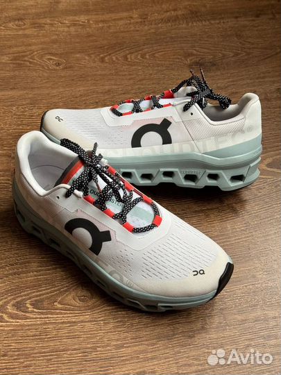 Кроссовки ON