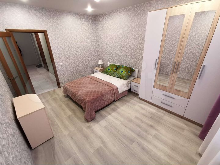 2-к. квартира, 65 м², 1/9 эт.