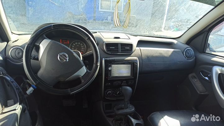 Кронштейн фонаря правого Nissan Terrano 3 8503500Q