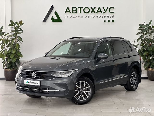 Volkswagen Tiguan 2.0 AMT, 2021, 64 278 км с пробегом, цена 3200000 руб.