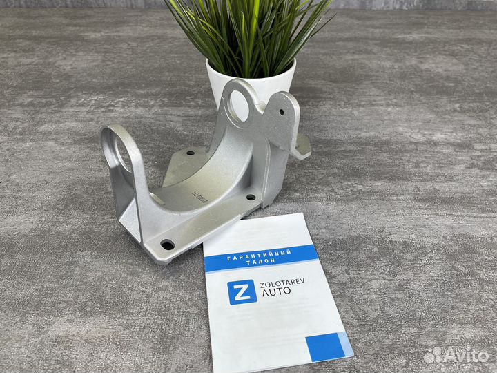 Кронштейн компрессора на Ленд Ровер Land Rover