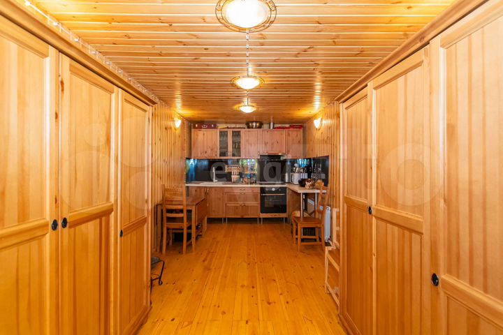 Коттедж 196,6 м² на участке 9,7 сот.