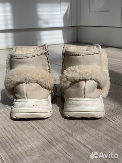 Ботинки сапоги Угги zara 24