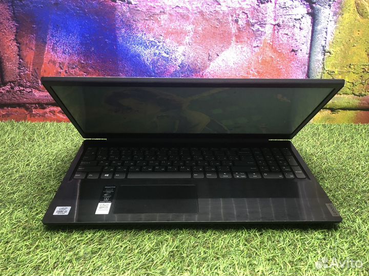 Lenovo IdeaPad S145 intel core\SSD 512\8 Ram