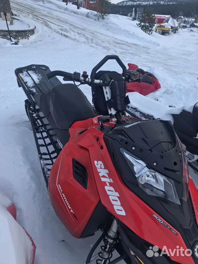 BRP Ski-Doo Summit 800