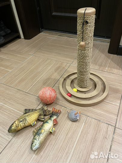 Игрушки для котят. Когтеточка