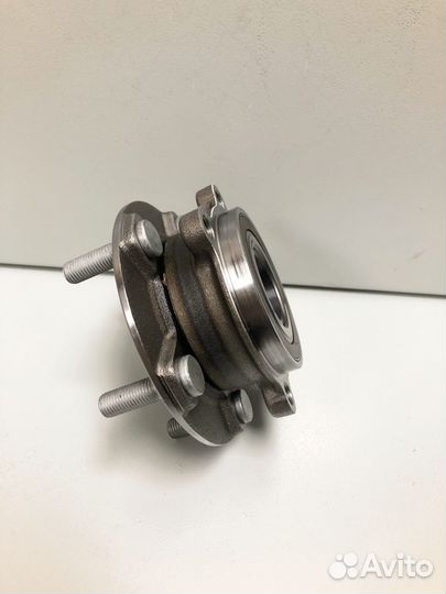 Ступица с подшипником Mazda Kd353304Xc