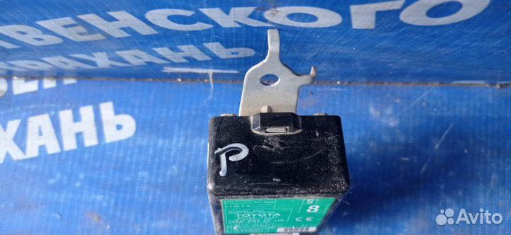 Блок управления двери Toyota Highlander