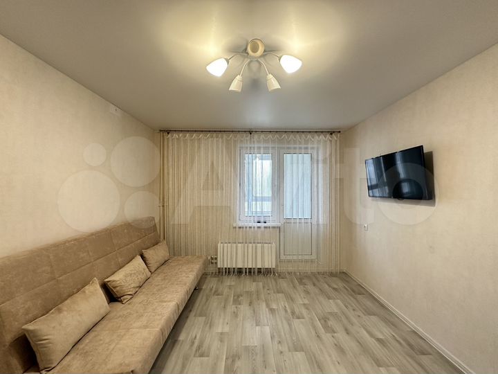 2-к. квартира, 50 м², 1/10 эт.