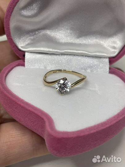 Золотое заводское кольцо 585 пробы