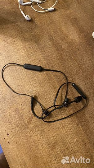 Гарнитура Sony wI-c310