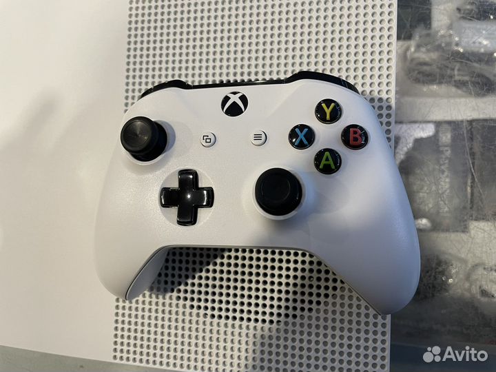 Microsoft Xbox One S 1TB