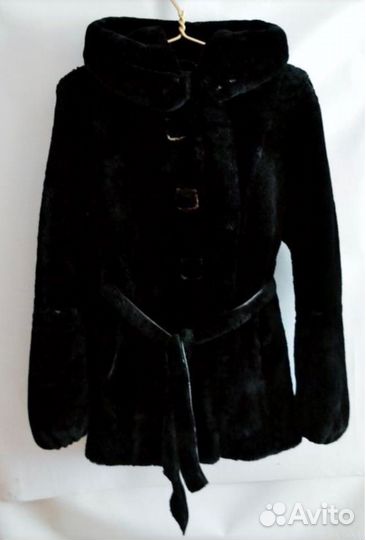 Шуба мутоновая короткая с капюшоном