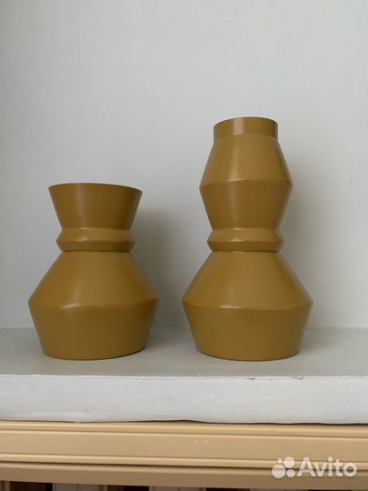 Ваза для цветов металлическая