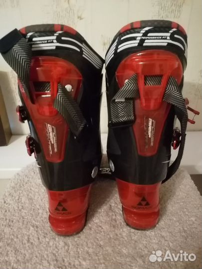 Горнолыжные ботинки