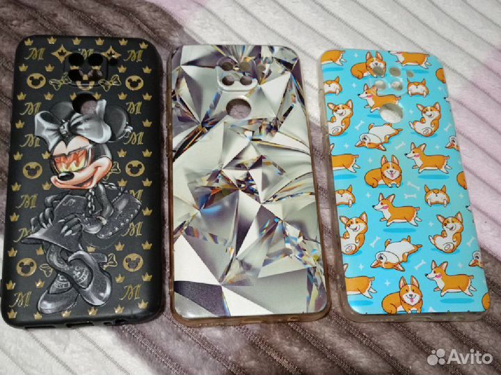 Чехлы на телефон