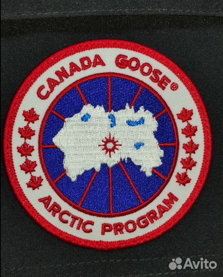 Пуховик Expedition Canada Goose L made in Canada