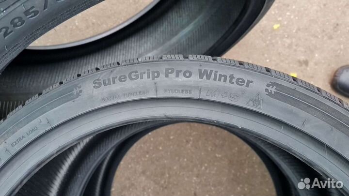 Gripmax SureGrip Pro Winter 285/35 R22 и 315/30 R22 106V