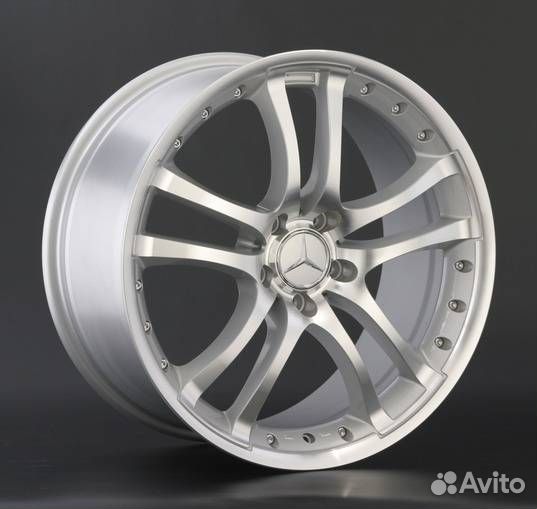 Replay MR42 : 8,5x20 5*112 Et:45 Dia:66,6 SF