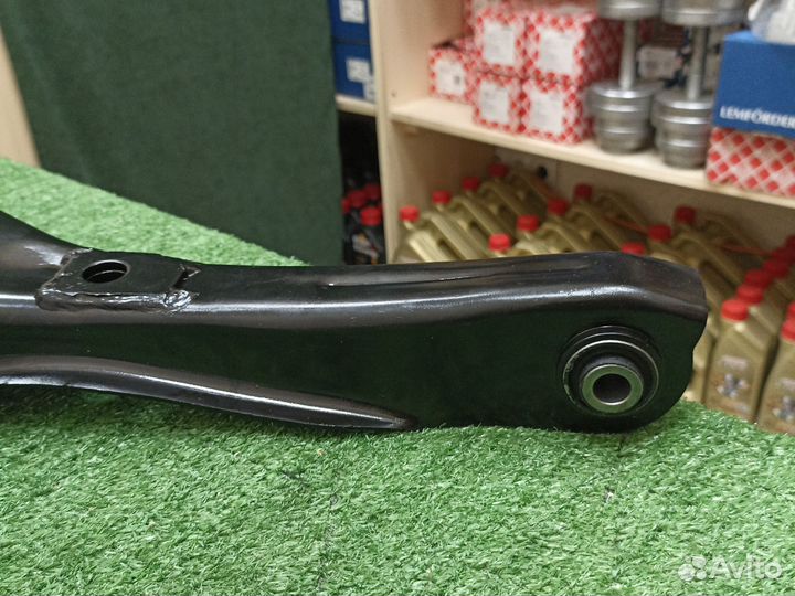 Рычаг задний подпружинный Ford Kuga 1 (08-13г)