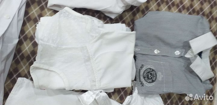 Блузки, рубашки в школу