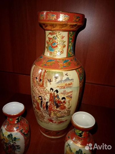 Большая хрустальная ваза для цветов