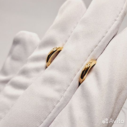 Золотые серьги с бриллиантами