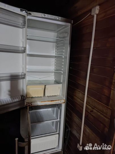 Холодильник на запчасти